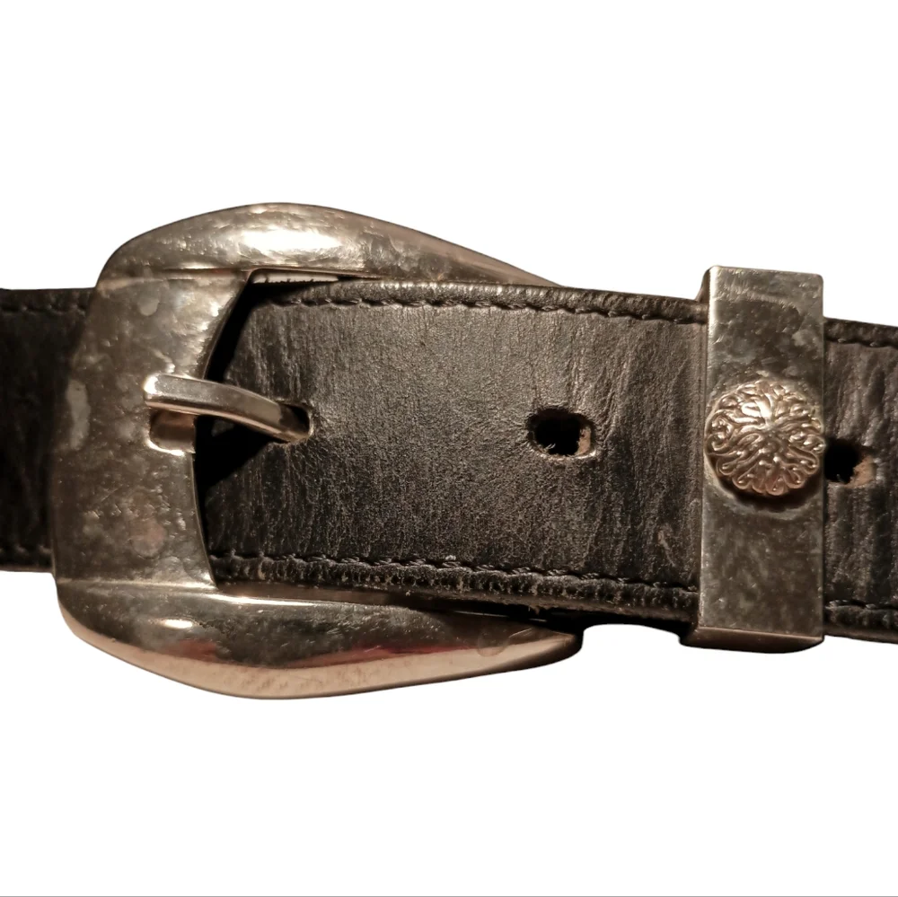Versace Classic V2 Vera Pelle black belt Silver hardware Size 48 Made in Italy